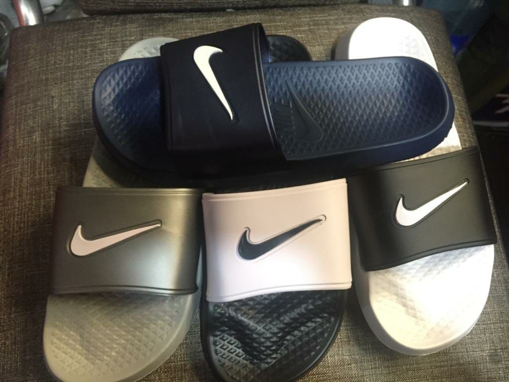 Sandalias NIKE con bolsa
