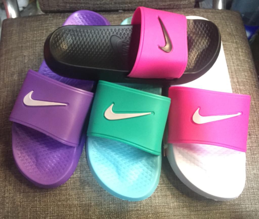 Sandalias NIKE con bolsa